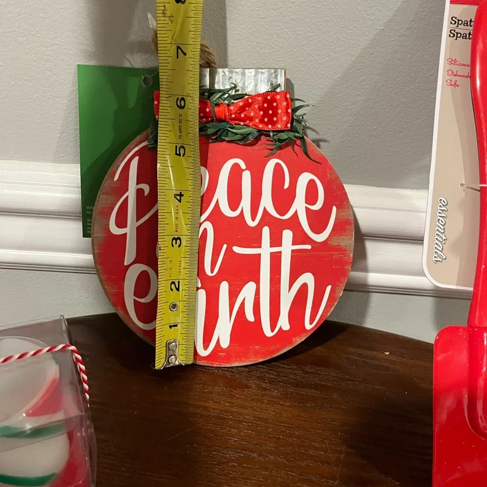 Holiday/Christmas Bundle includes Pier 1 mini motive, 2 holiday spatulas & decor
